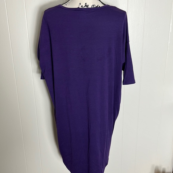 LuLaRoe Irma Top - Picture 2 of 4